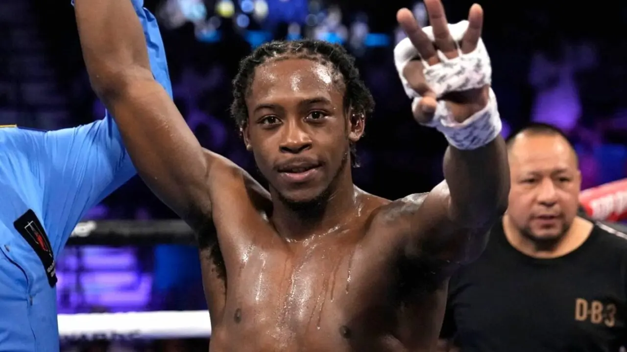 Keyshawn Davis calls out lightweight superstars