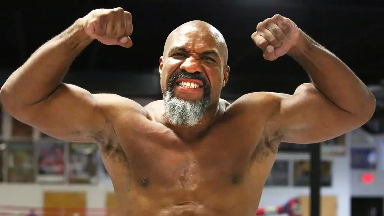 Shannon Briggs reveals date for boxing comeback