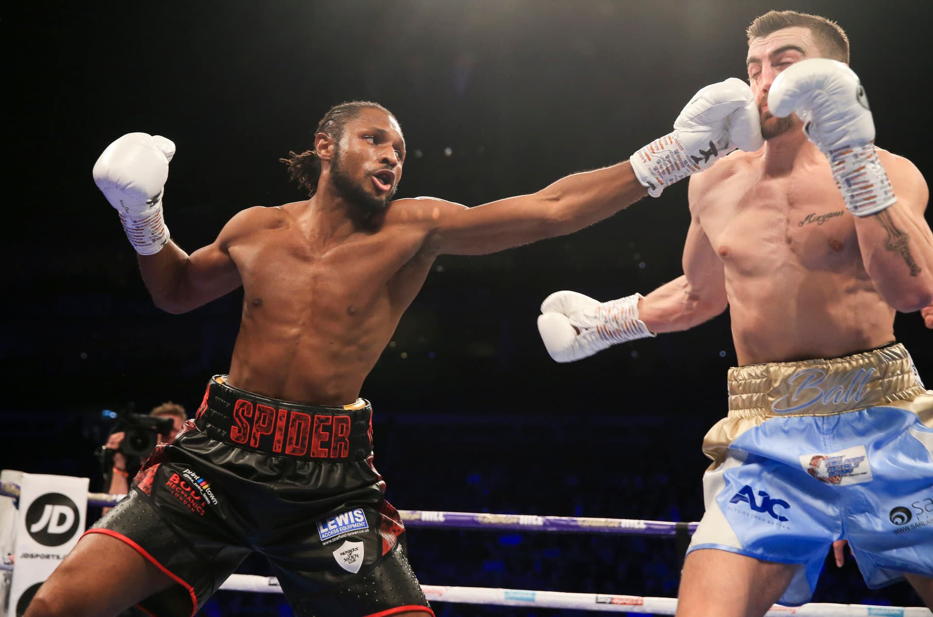 Richards Eyes Sterling Knockout at York Hall