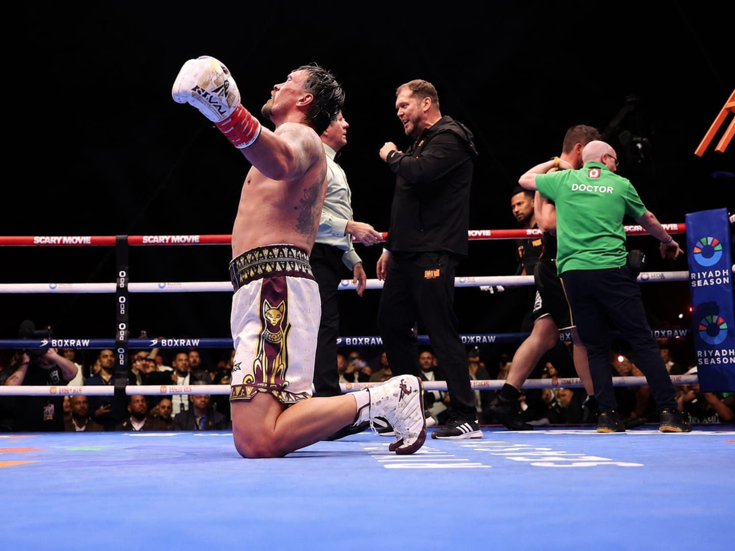Usyk Survives Verhoeven Scare: Dramatic Late Stoppage Ends Upset Bid