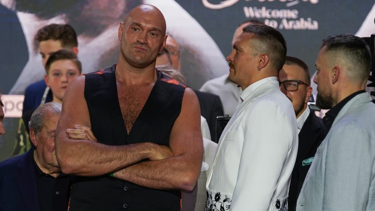 Tyson Fury Answers Why He Didn't Look At Oleksandr Usyk During ...